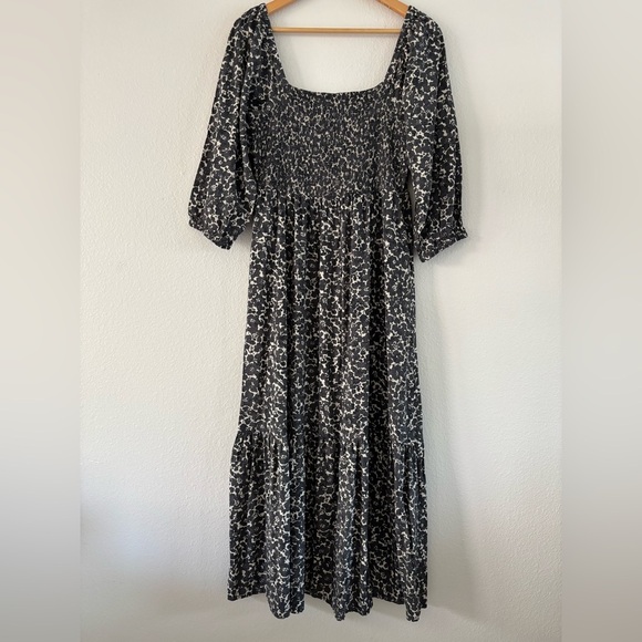 Marine Layer Ivy Smocked Abstract Floral Tiered Midi Dress Size: M/ Medium - Picture 2 of 10